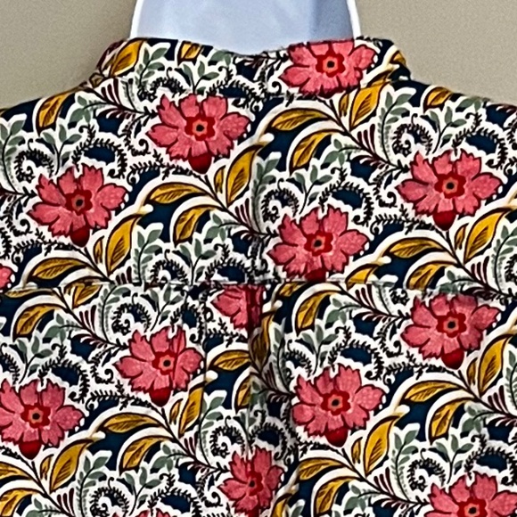 Floral Shirt with Henley Collar and Roll-up Sleeve Tab - Picture 10 of 13